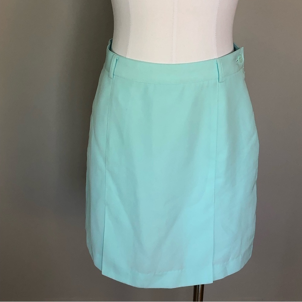 Astra NWT light turquoise blue microfiber skort pockets tennis golf size 2